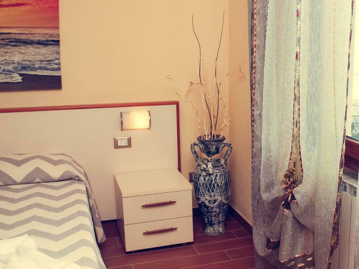 B&B Tina Monte Isola Exterior foto